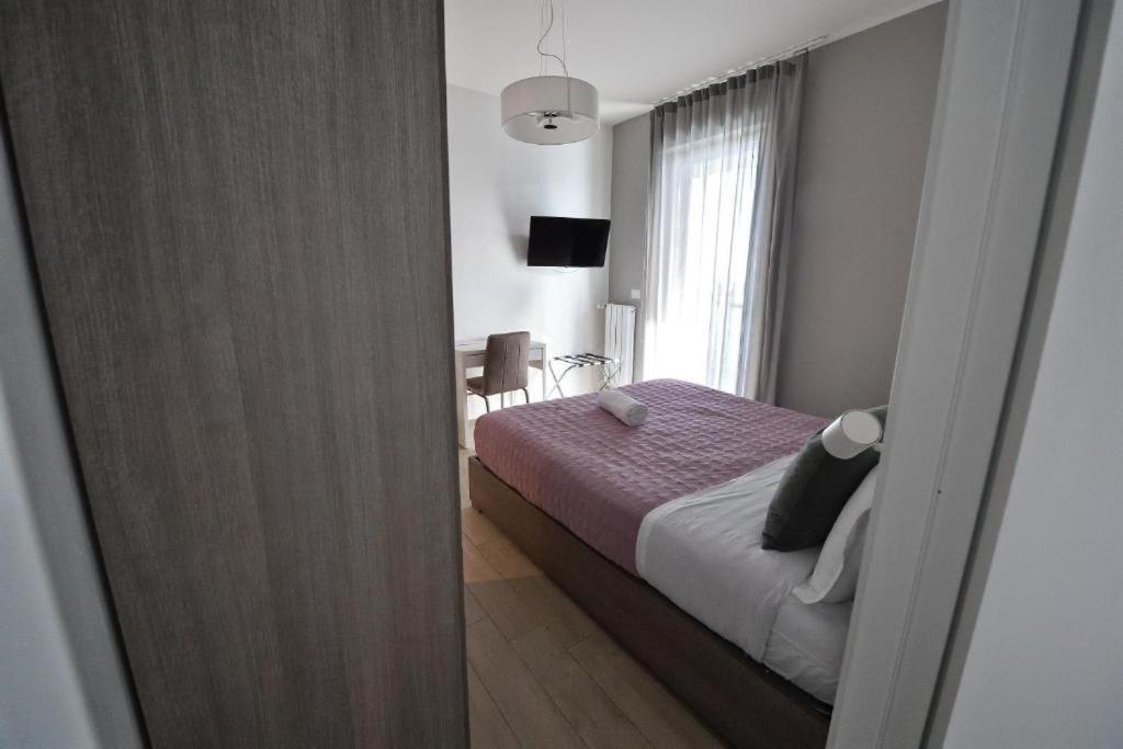 Hotel Karol Wojtyla Airport Bari Exteriér fotografie